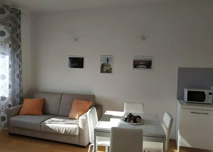 Shelley Apartment